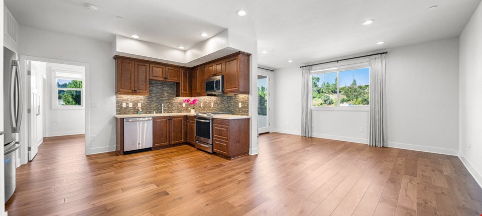 627 Deep Valley Drive p513, Palos Verdes Est, CA 90274