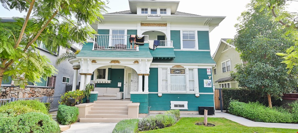 1256 West Adams Boulevard, Los Angeles, CA 90007